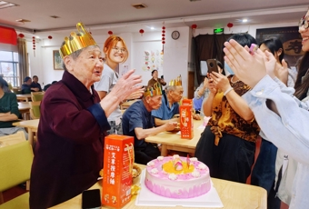 寿星公寓 | 温情五月生日会，爱与时光同频！